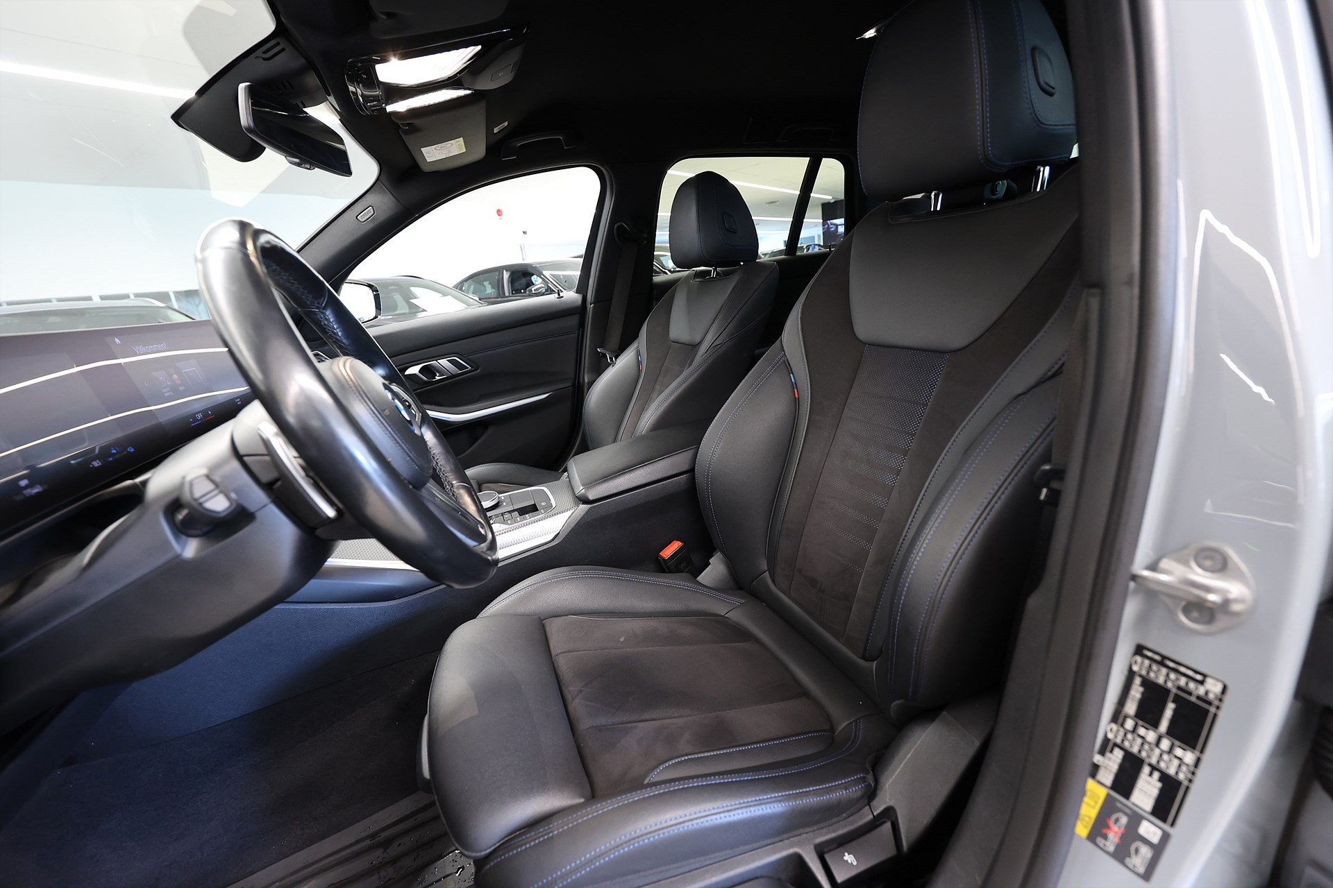 BMW 330e xDrive Touring M Sport Individual Shadow Line Drag Carplay