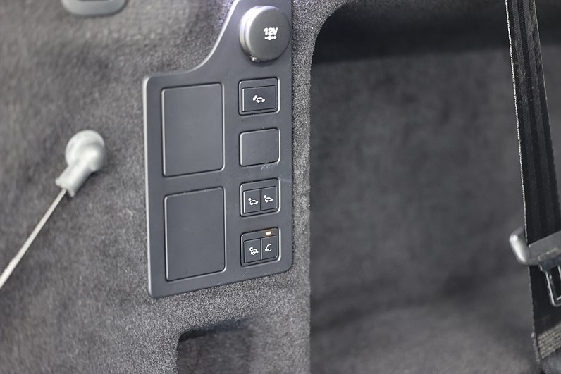 Land Rover Discovery SDV6 306hk HSE 7-sits Drag Pano Keyless