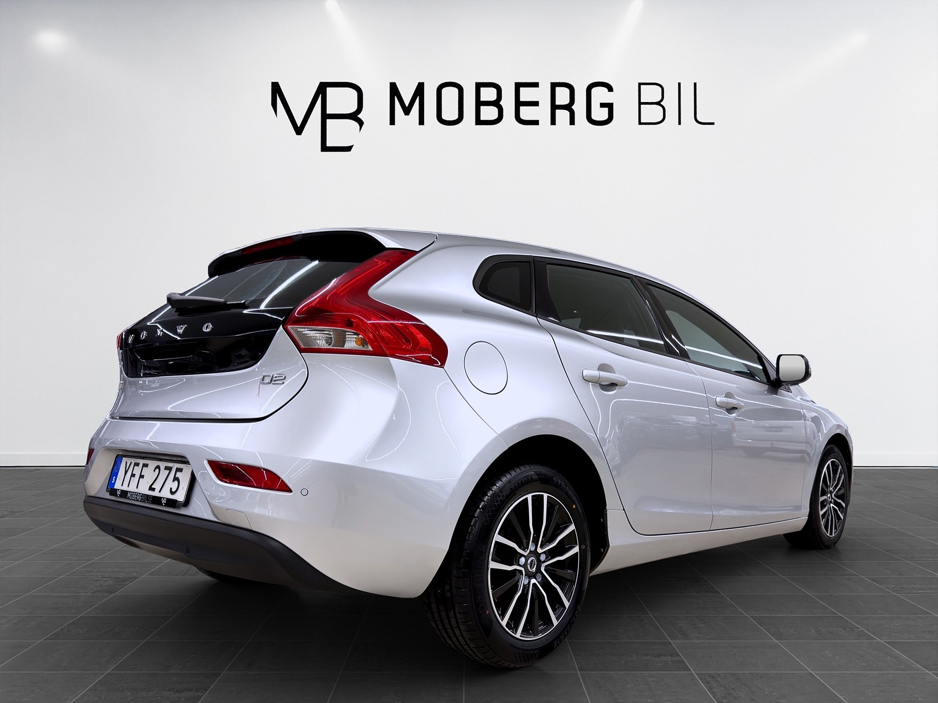 Volvo V40 D2 120hk Helg på Moberg! Business Advance Navi Värmare PDC