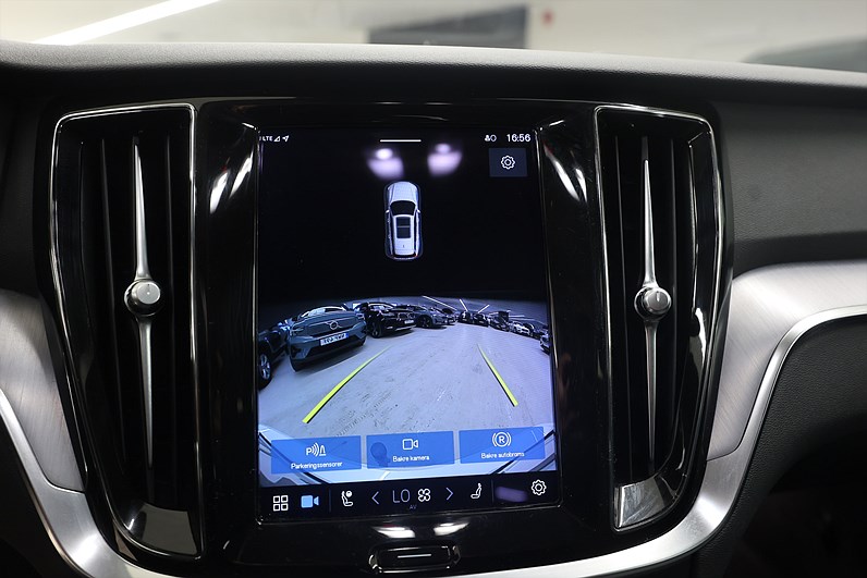 Volvo V60 Recharge T6 AWD 350hk Core Drag B-kamera Keyless