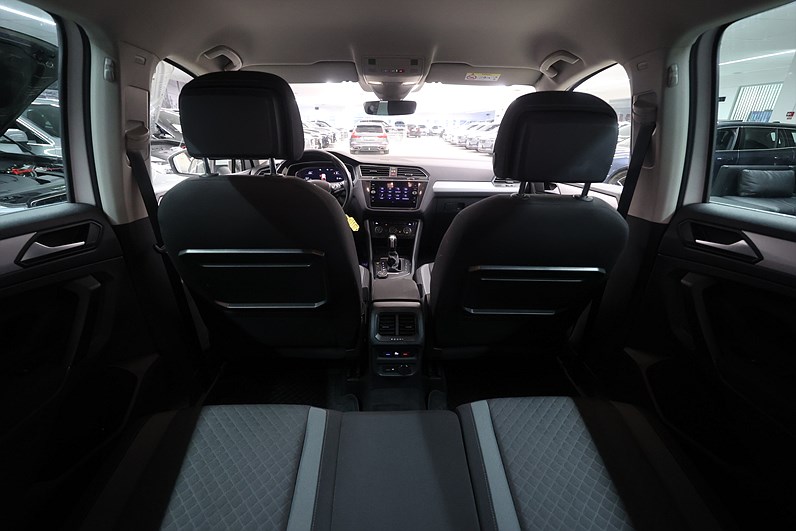 Volkswagen Tiguan 2.0 TSI 4M 190hk CarPlay B-Kamera Drag Värmare