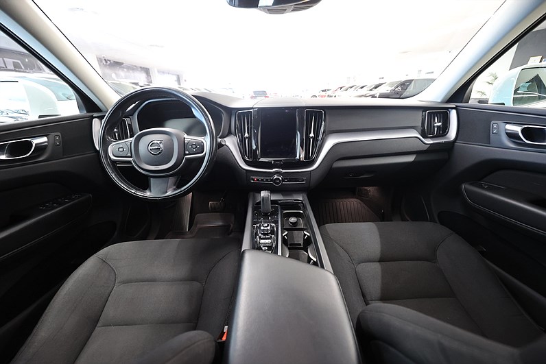 Volvo XC60 Recharge T6 AWD 340hk Inscription Pano CarPlay B-Kamera