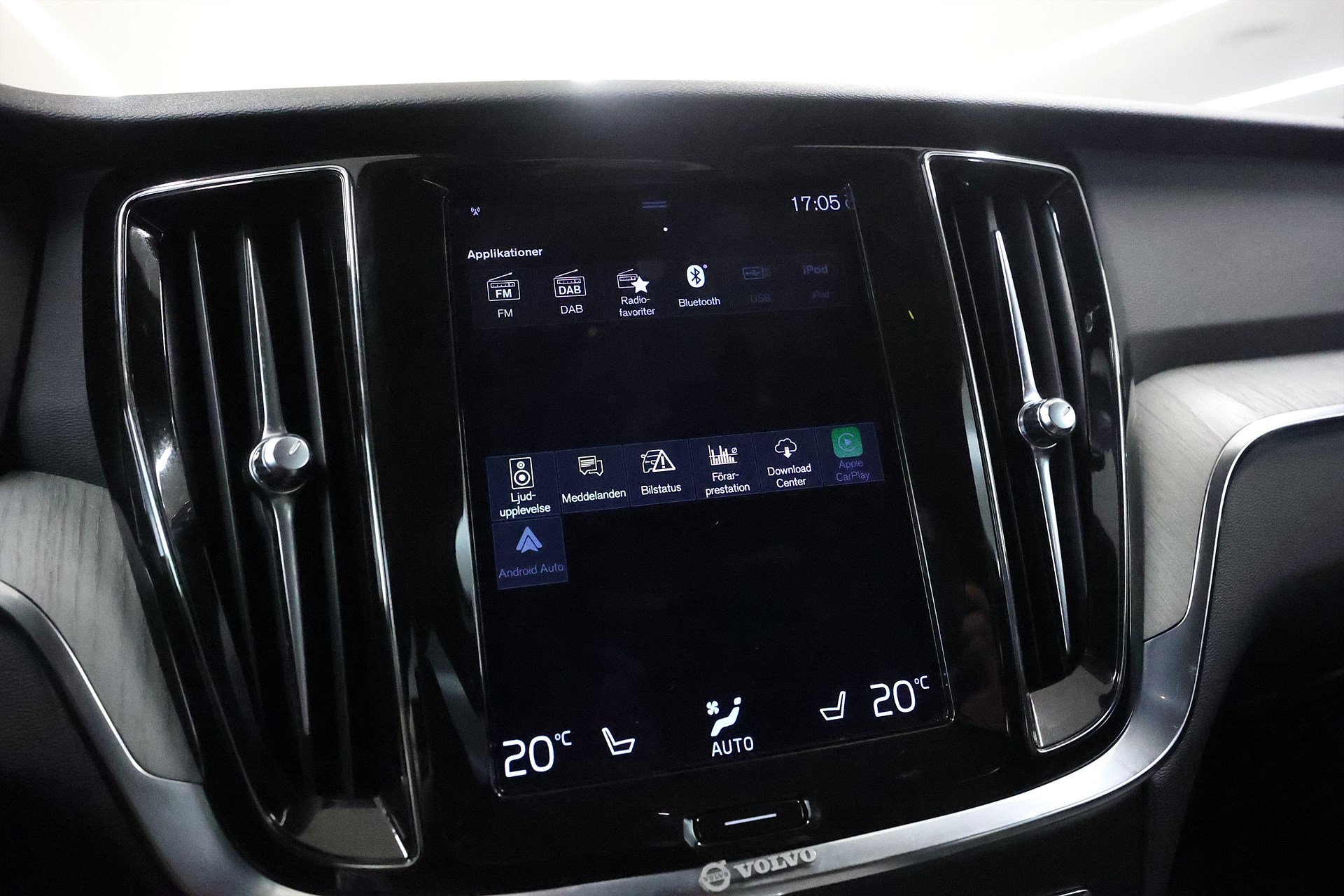 Volvo V60 Cross Country B4 AWD 197hk Momentum H/K Drag