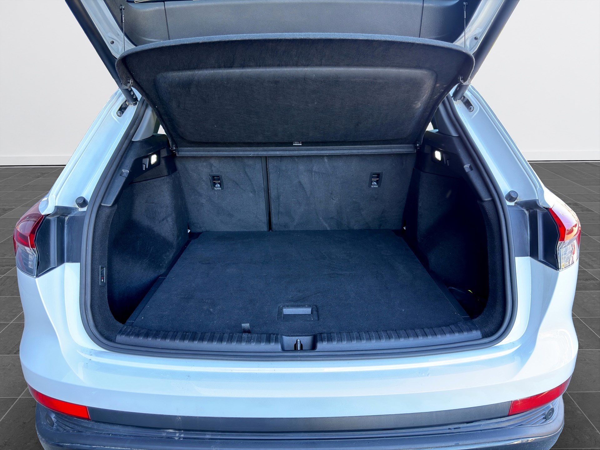 Audi Q4 40 e-tron 204hk Comfort CarPlay Värmare Drag PDC