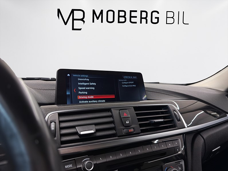 BMW 330e Sedan 252hk Sport Line Navi B-Kamera