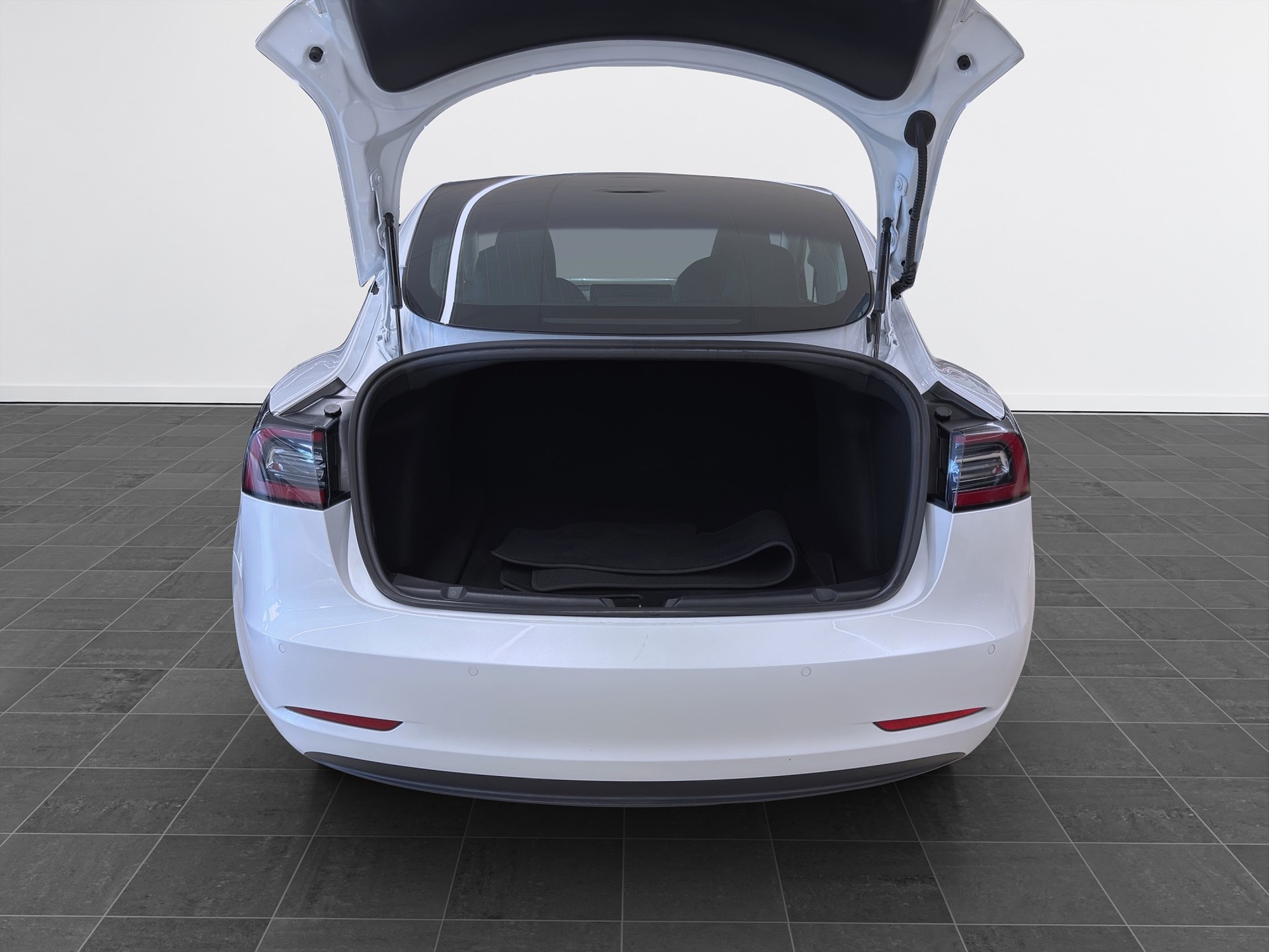 Tesla Model 3 Long Range 440hk Helg på Moberg! Pano B-Kamera