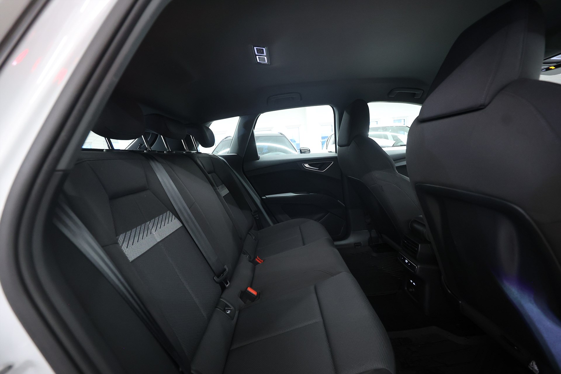 Audi Q4 40 e-tron 204hk *Hjulkampanj!* Värmare B-kamera Drag