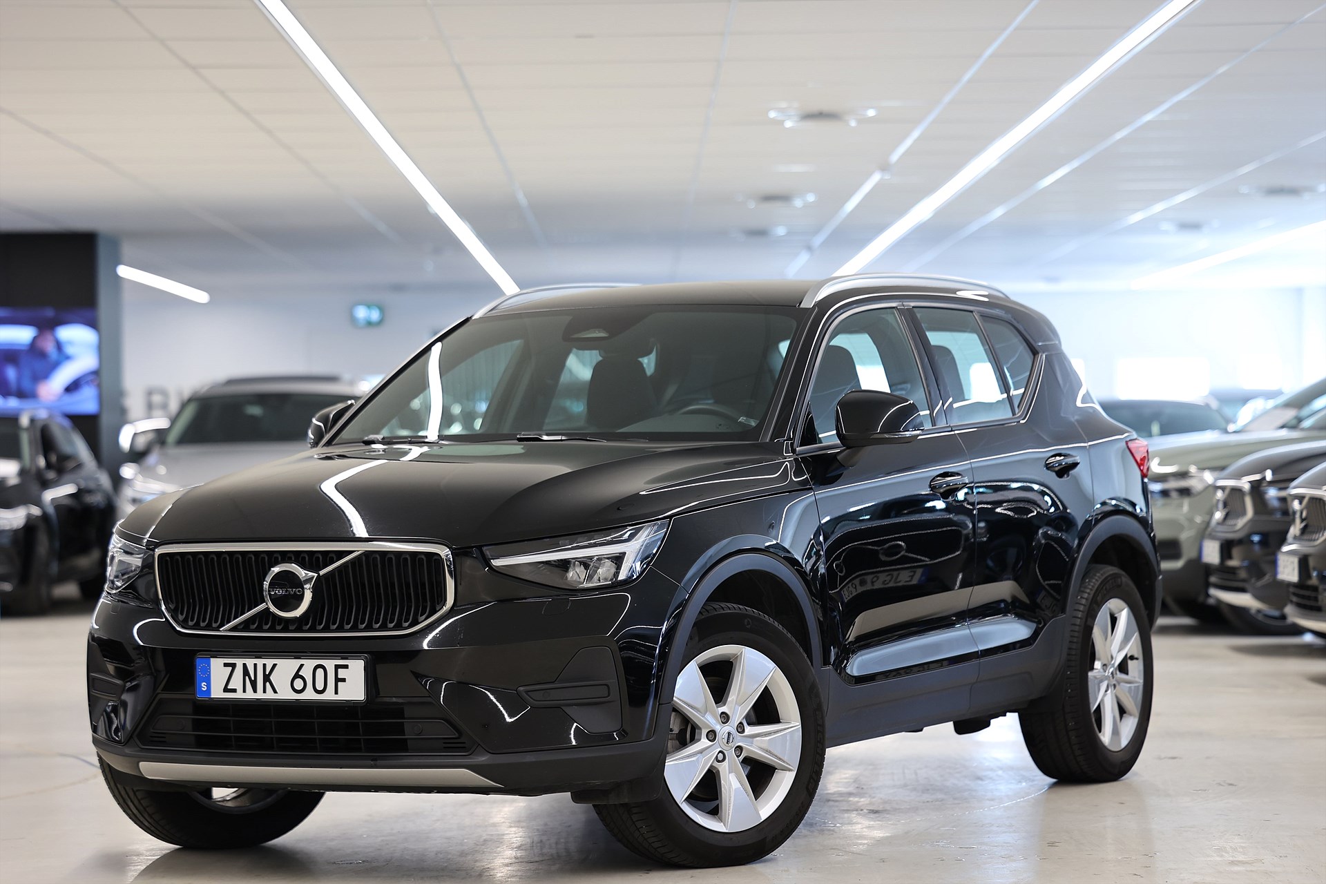 Volvo XC40 B4 AWD 197hk Core B-Kamera Keyless MOMS