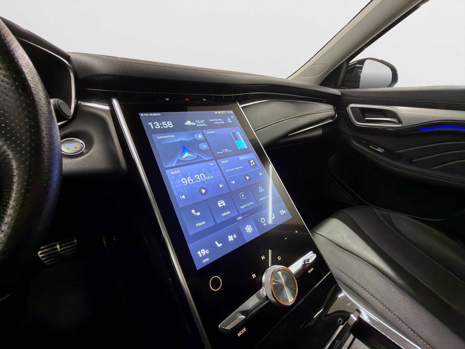 Automatisk 180hk Läder 360 CarPlay Pano