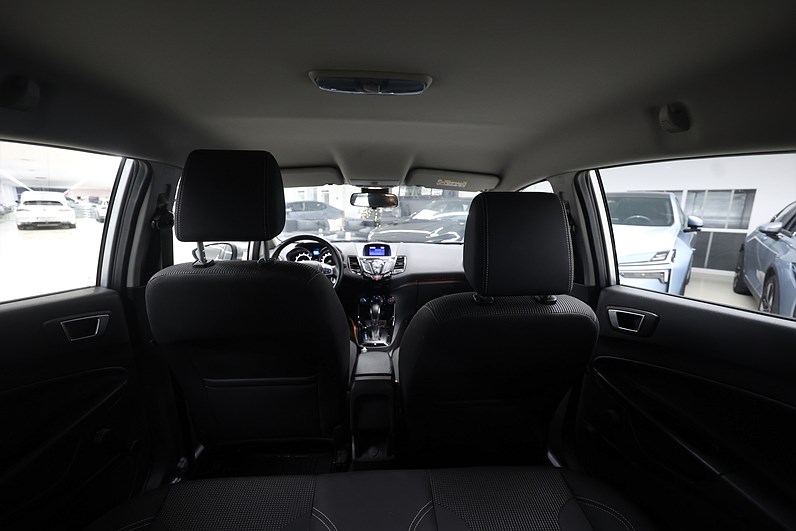 Ford Fiesta 1.0 EcoBoost 100hk *Hjulkampanj!* Titanium PDC Farth