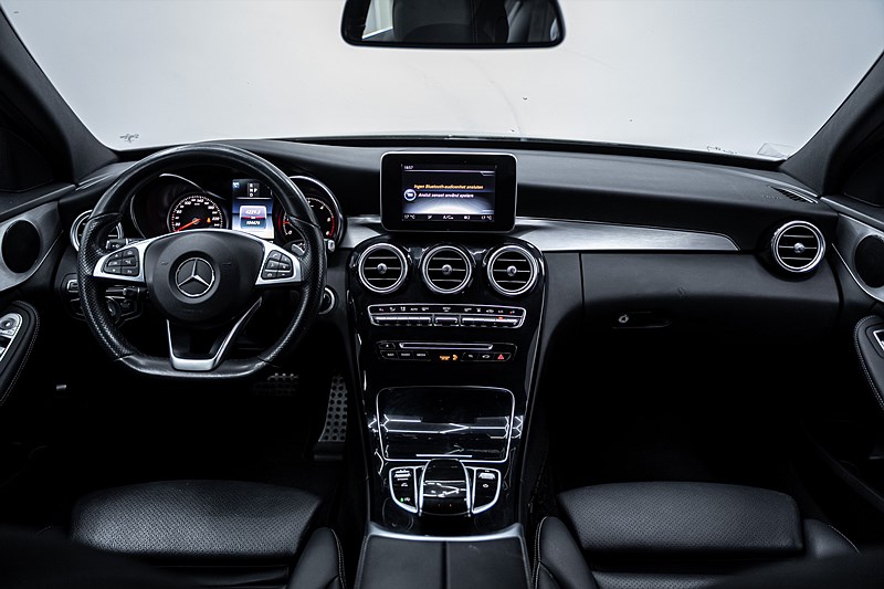 Mercedes-benz C 220d 2017 - miniatyr 25