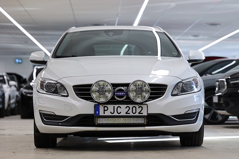 Volvo V60 D4 190hk Summum Värmare B-kamera Navi Skinn