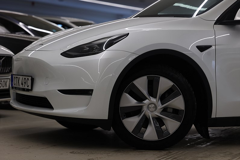 Tesla Model Y Long Range AWD 514hk *Kampanj!* AP Pano Drag