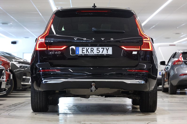 Volvo XC60 Recharge T6 AWD 340hk Momentum Pano Navi Drag