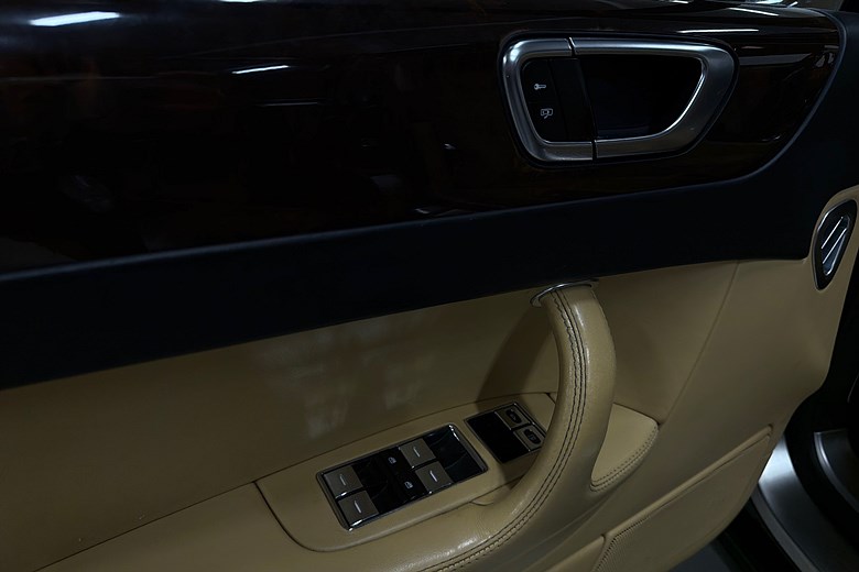 Flying Spur L 6.0 W12 AWD, 560hk, 2006, Unik 2006, svart – bild 16 av 26, begagnad hos Niber i Järfälla
