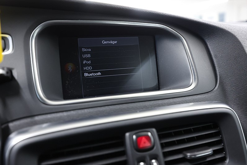 Volvo V40 Cross Country D3 150hk Momentum Värmare BLIS