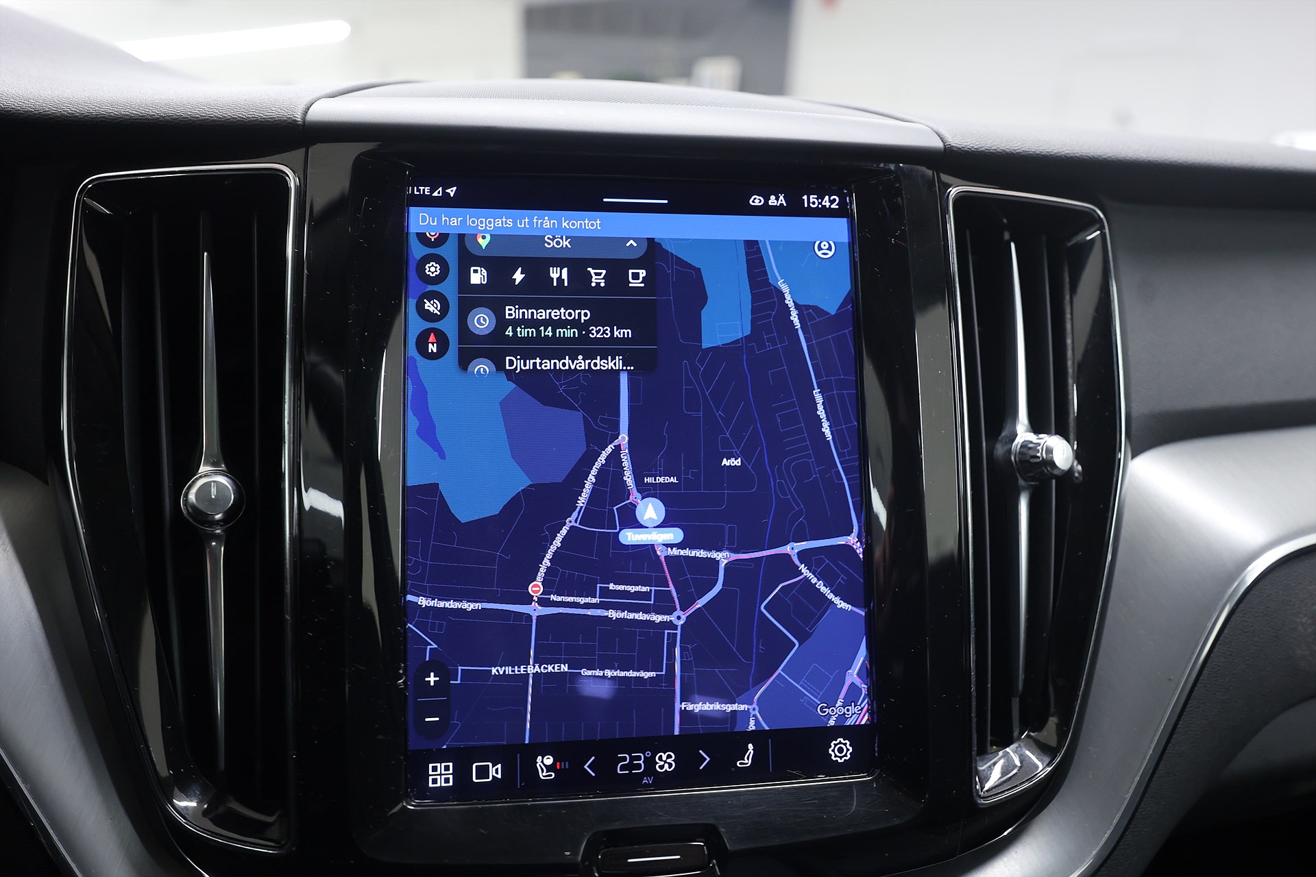 Volvo XC60 Recharge T6 AWD 350hk Core Pano Drag