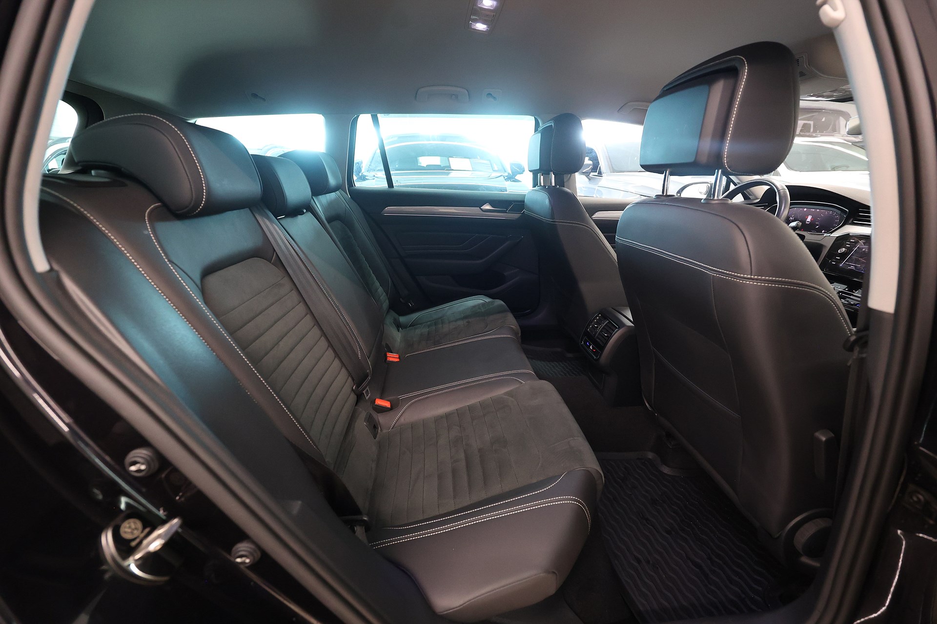 Volkswagen Passat SC GTE 218hk Executive Alcantara Drag B-Kamera
