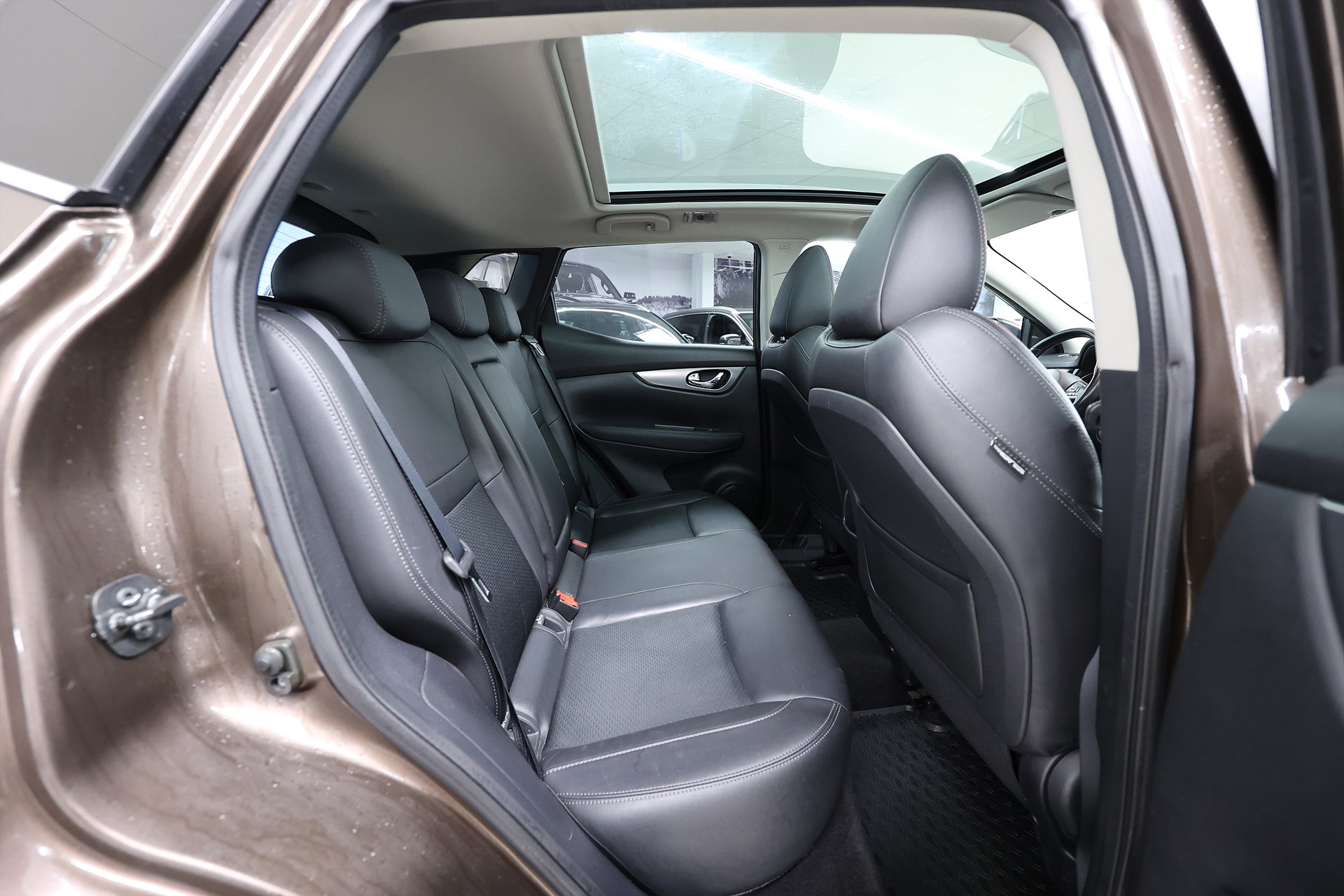 Nissan Qashqai 1.6 DCI Tekna Panorama Drag 360 Keyless Navi