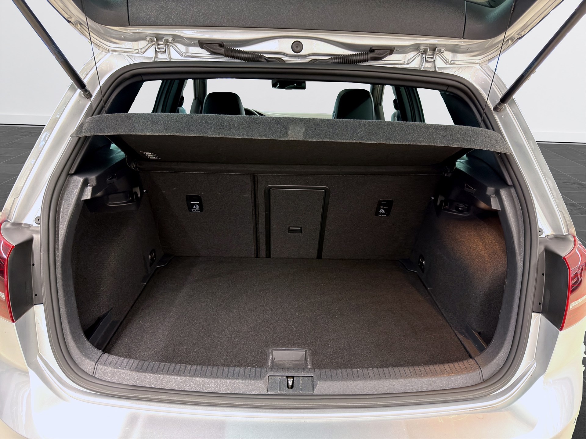 R 2.0 TSI 4M 300hk Pano Dynaudio B-Kamera PDC