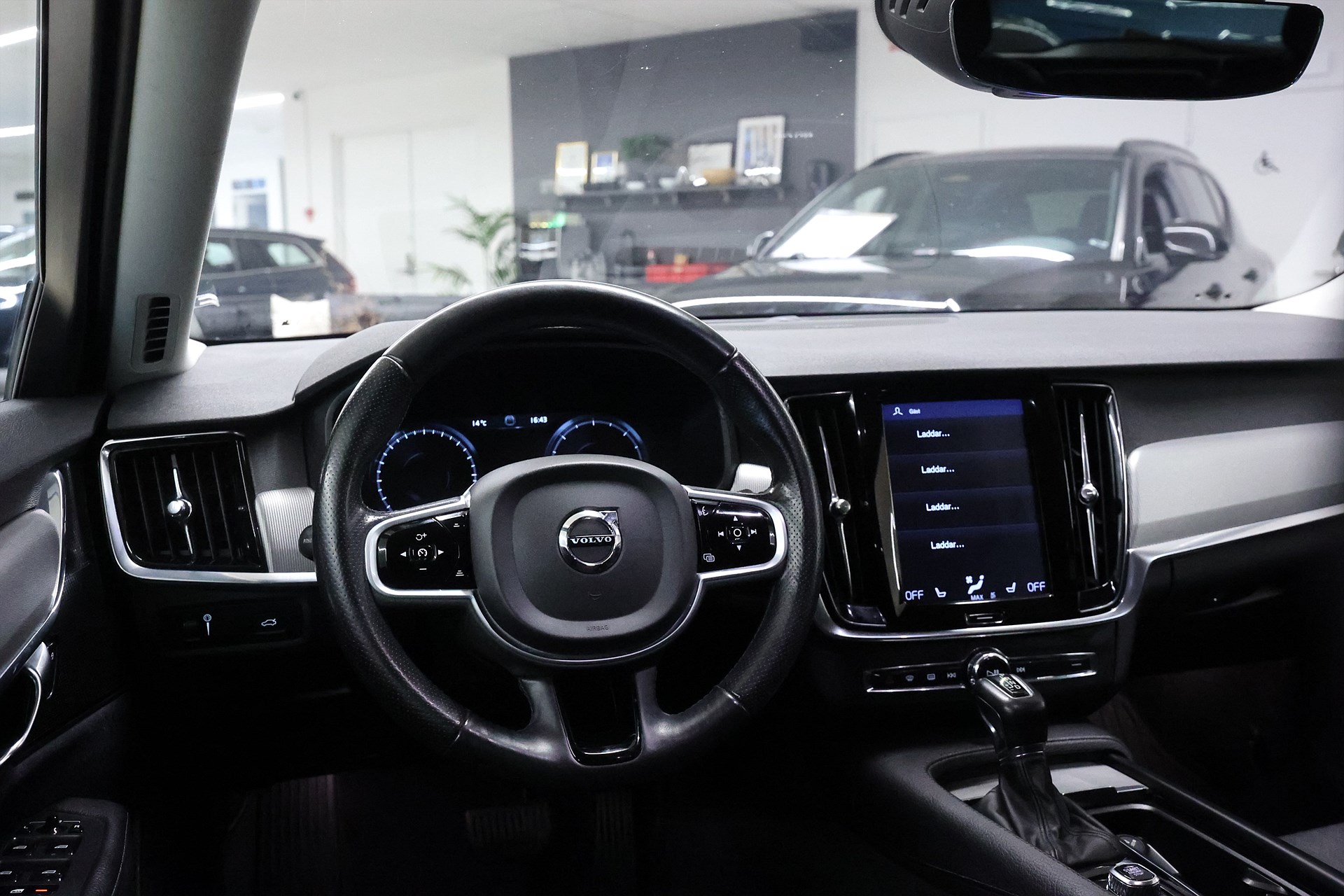 Volvo V90 Cross Country D4 AWD 190hk Momentum HUD H/K