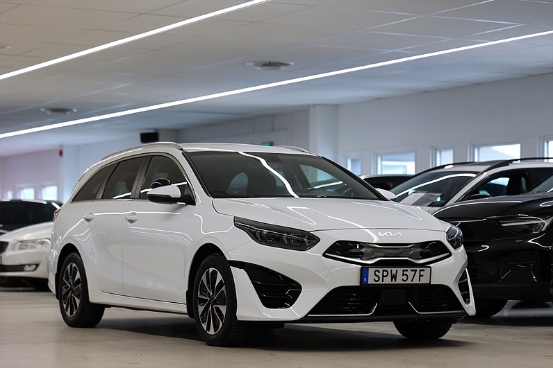 Kia Ceed SW Plug-in 141hk Advance B-kamera Keyless LED