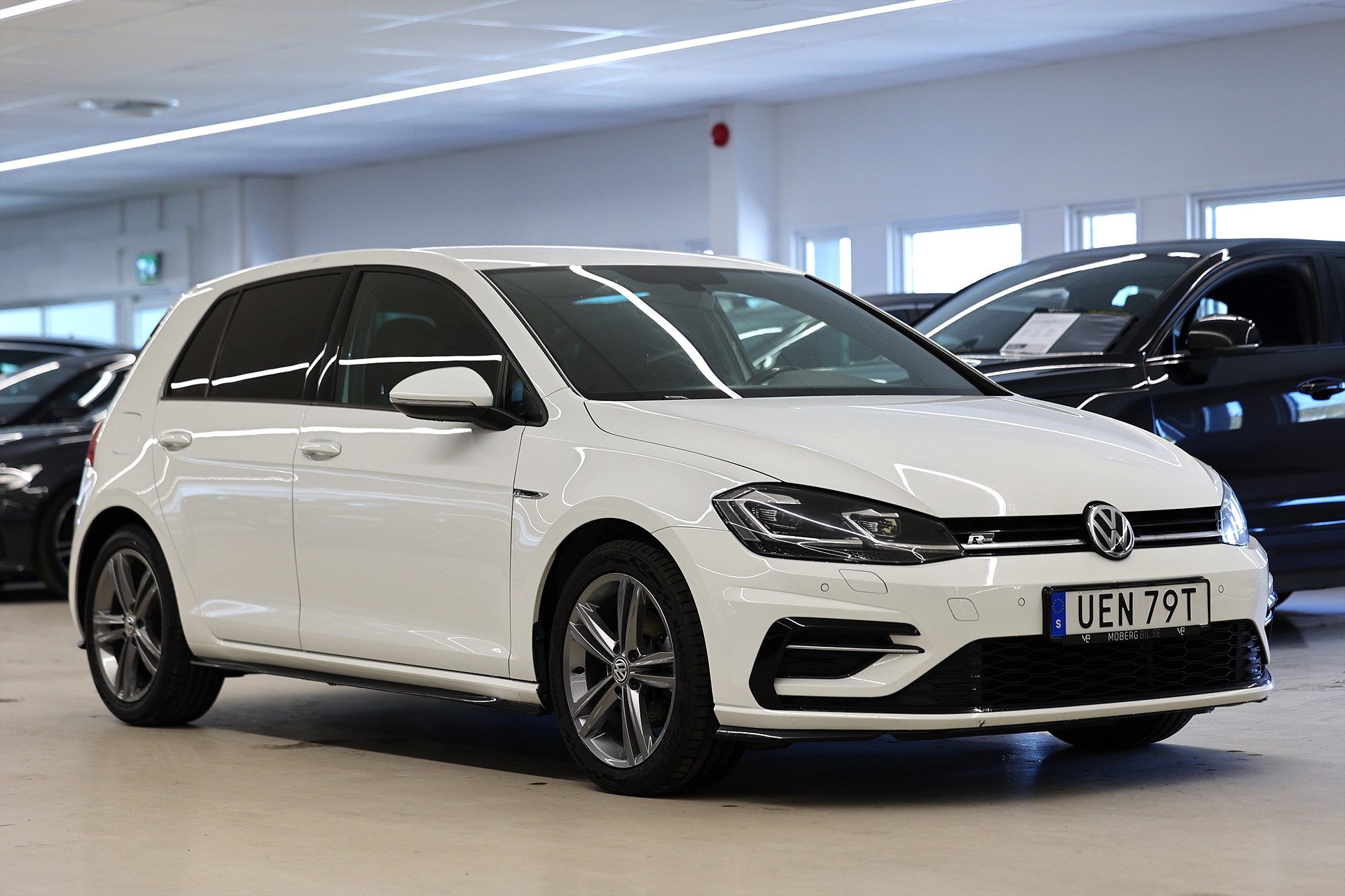 Volkswagen Golf 5-dörrar 1.5 TSI 150hk R Line CarPlay PDC