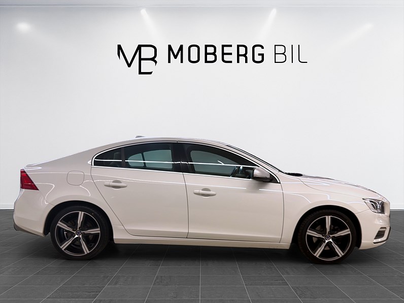 Volvo S60 T3 152hk Helg på Moberg! R-Design Värmare PDC