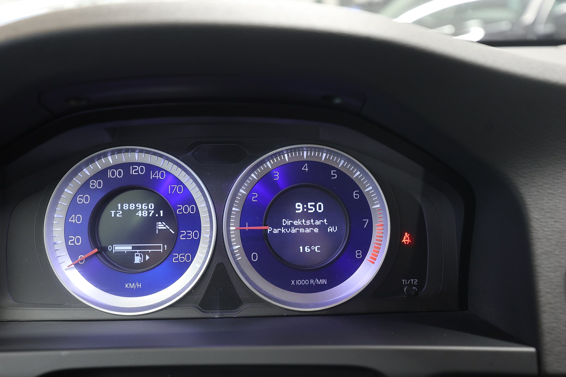 Volvo S60 T5 240hk R-Design Pano B-kamera Värmare