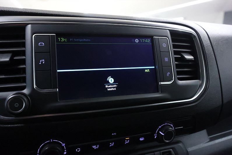 Peugeot e-Expert 75 136hk V-inrett B-kamera CarPlay MOMS