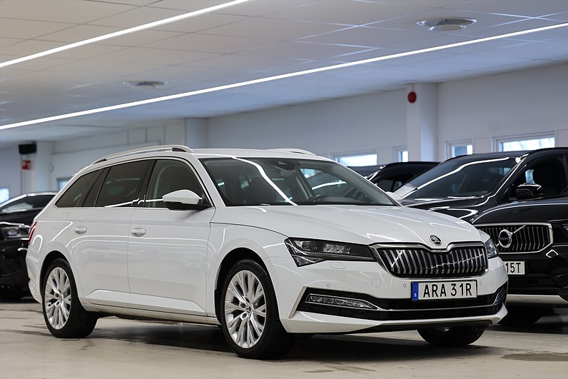 Skoda Superb iV Combi 1.4 TSI 218hk Style Drag Navi