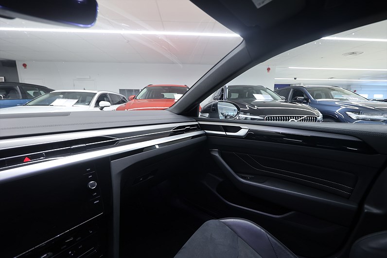 Volkswagen Arteon eHybrid 218hk R-Line Drag