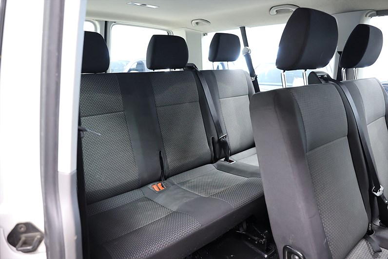 Volkswagen Caravelle 2.0 TDI 9-Sits B-kamera Carplay PDC MOMS