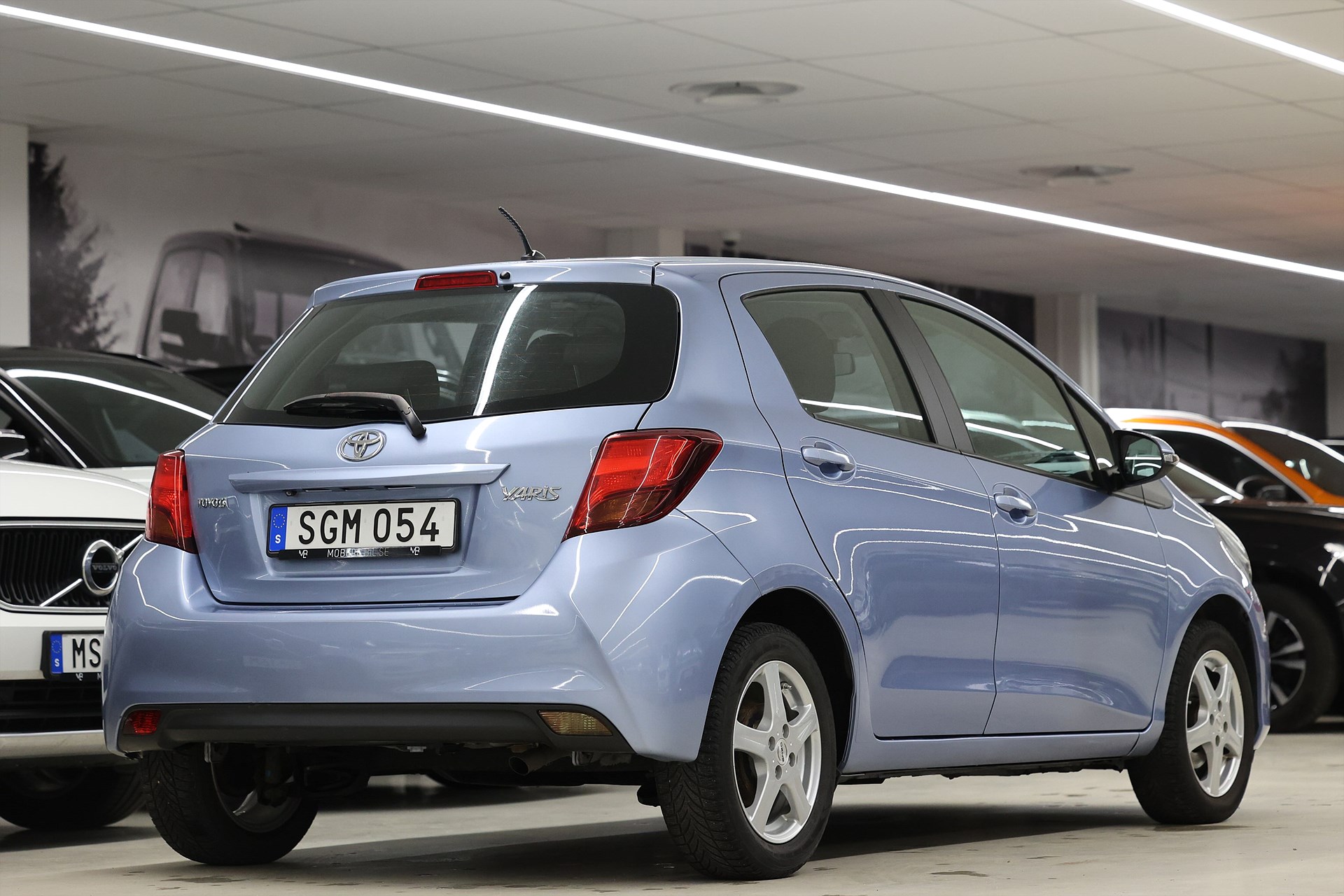 Toyota Yaris 5-dr 1.33 99hk *Hjulkampanj!* B-kamera Navi