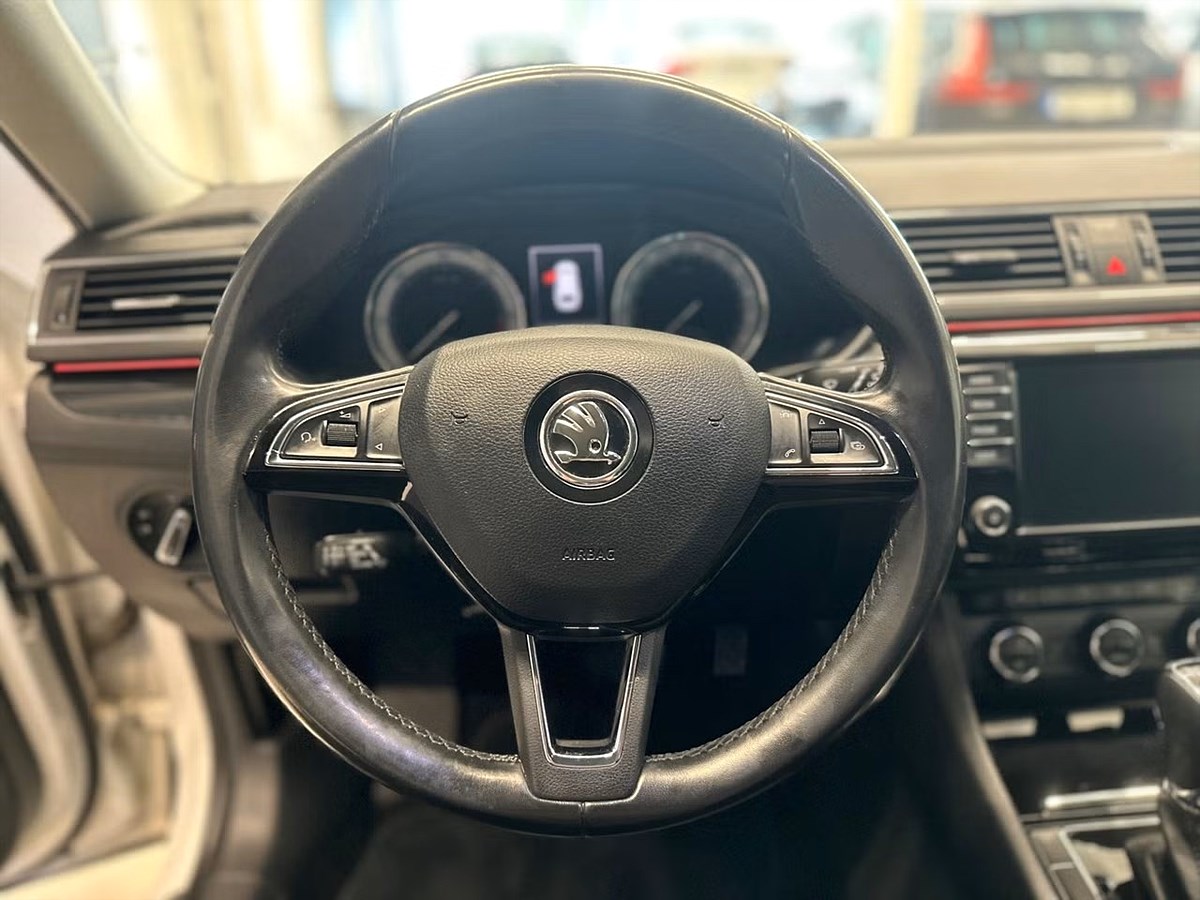 Skoda Superb – bild 16