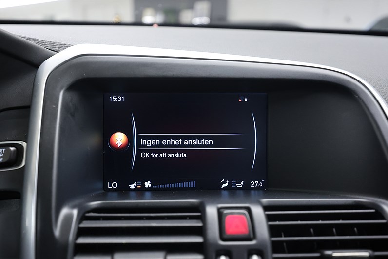 Volvo XC60 D4 AWD 181hk *Hjulkampanj!* Summum B-kamera Värmare