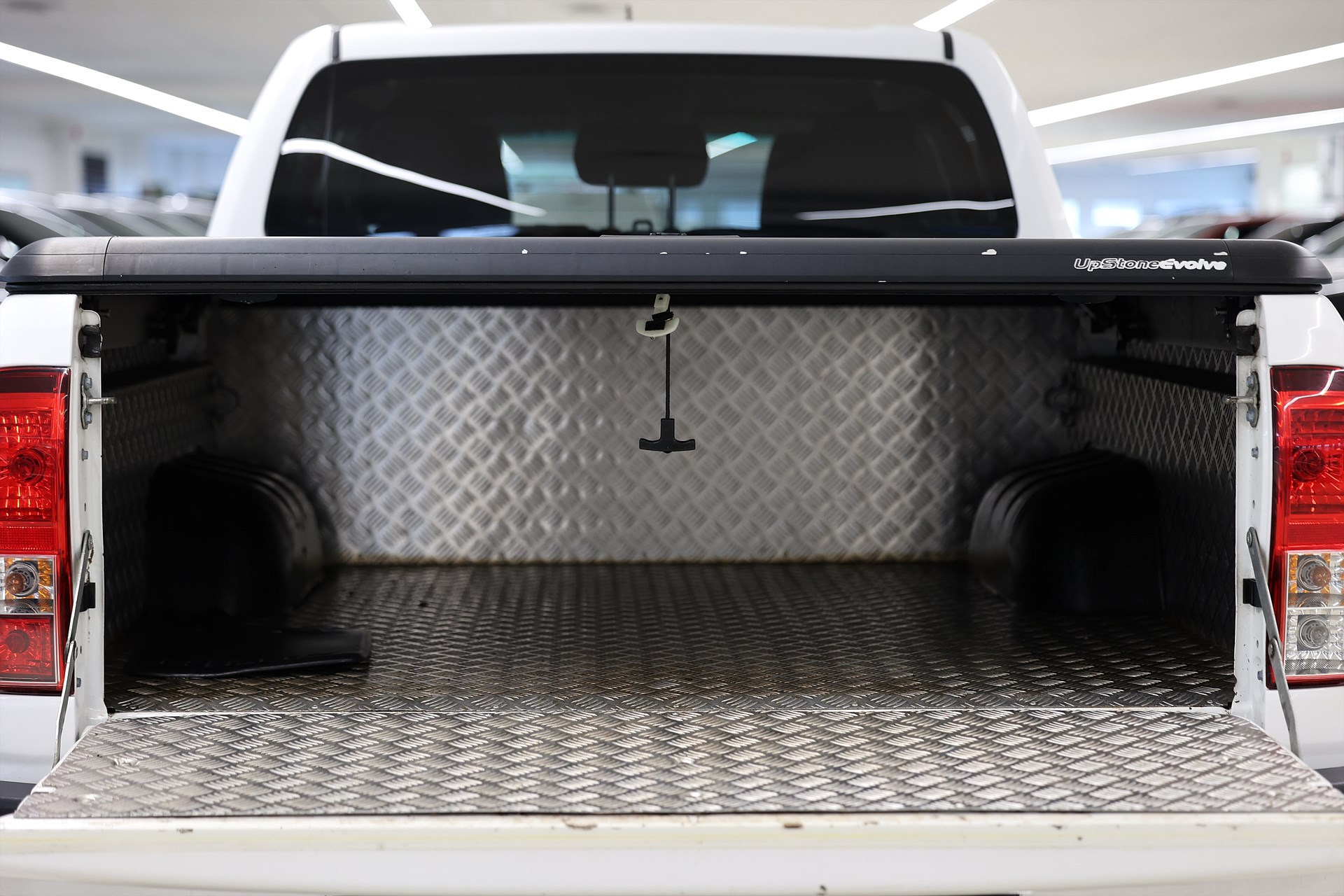 Toyota Hilux Dubbelhytt 2.4 AWD 150hk Invicible Drag Flaklock