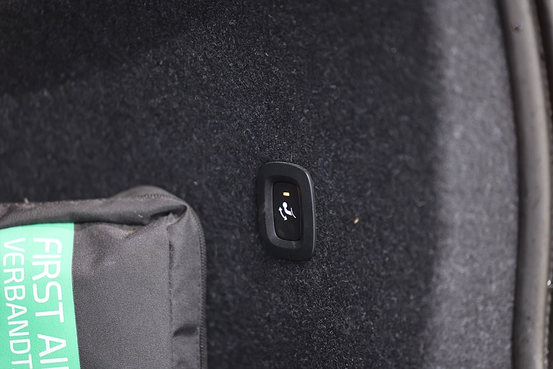 Volvo C40 Recharge Single Motor 231hk Core Dark