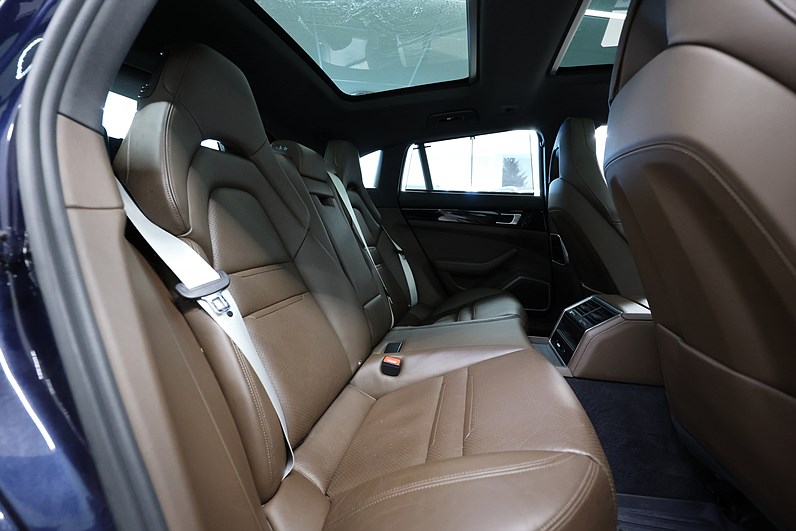 Porsche Panamera 4 E-Hybrid Sport Turismo SportDesign Pkt Pano 360-Kam