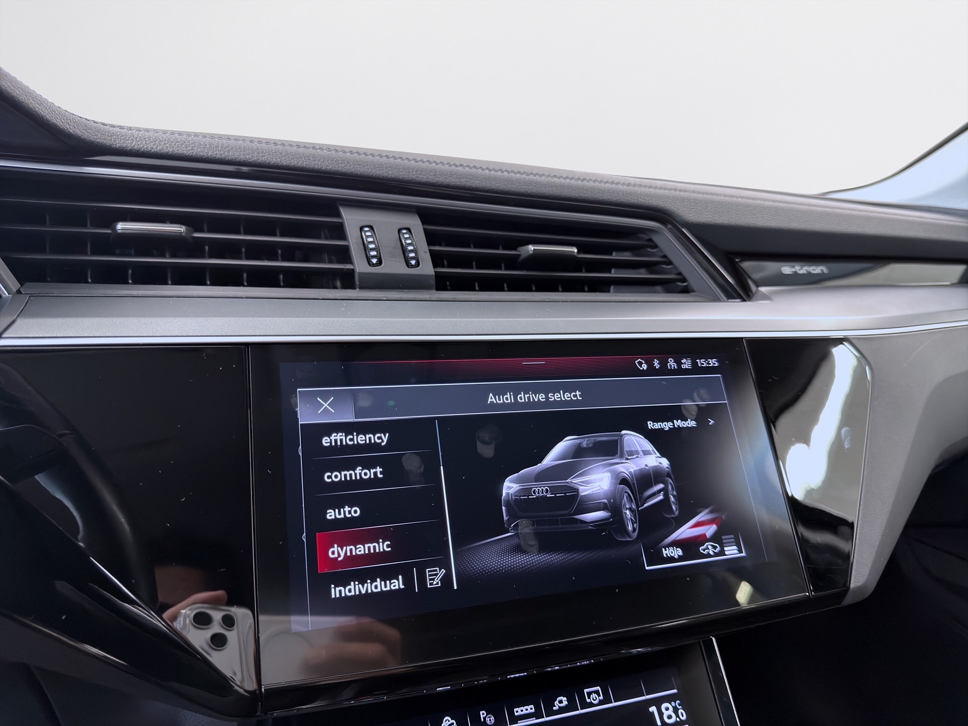 Audi Q8 50 e-tron quattro 340hk Helg på Moberg! B&O B-Kamera Luftfjädring