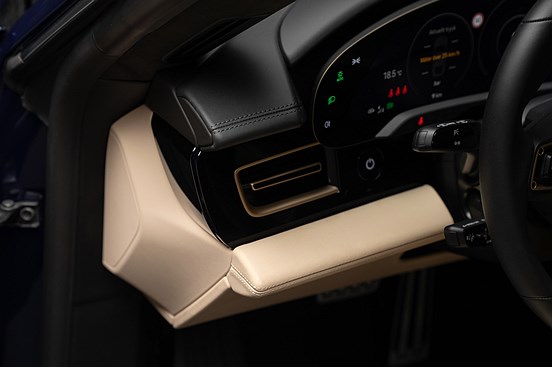 Porsche Taycan Turbo S - S.Jönsson Bil - 16