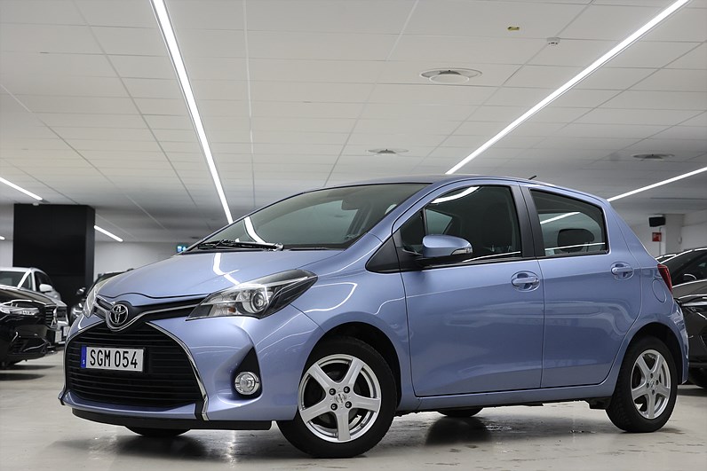Toyota Yaris 5-dr 1.33 99hk *Hjulkampanj!* B-kamera Navi