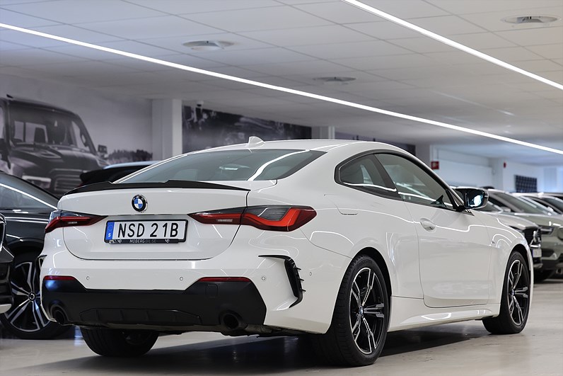 BMW 420i Coupé 184hk M Sport Alcantara B-kamera Rattvärme Carplay