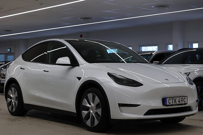 Tesla Model Y Long Range AWD 514hk *Kampanj!* AP Pano Drag