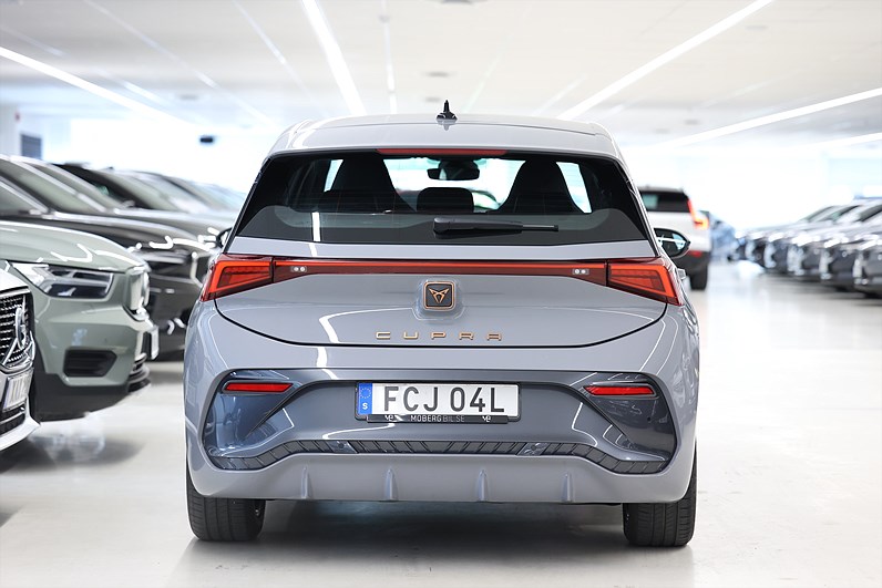 Cupra Born 58 204hk 578km räckvidd Värmare Carplay PDC MOMS