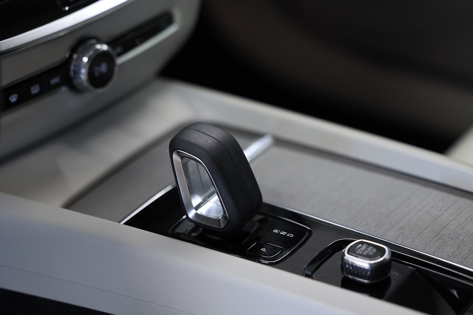 Volvo V60 Cross Country B4 Momentum H/K B-Kamera Skinn Keyless