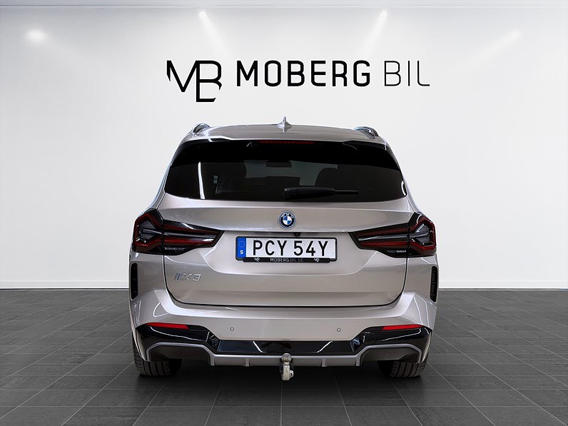 BMW iX3 286hk M Sport Charged Pano Navi Drag B-kamera