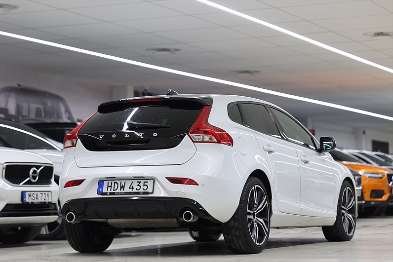 Volvo V40 D2 120hk R-Design PDC LED Farth Bluetooth