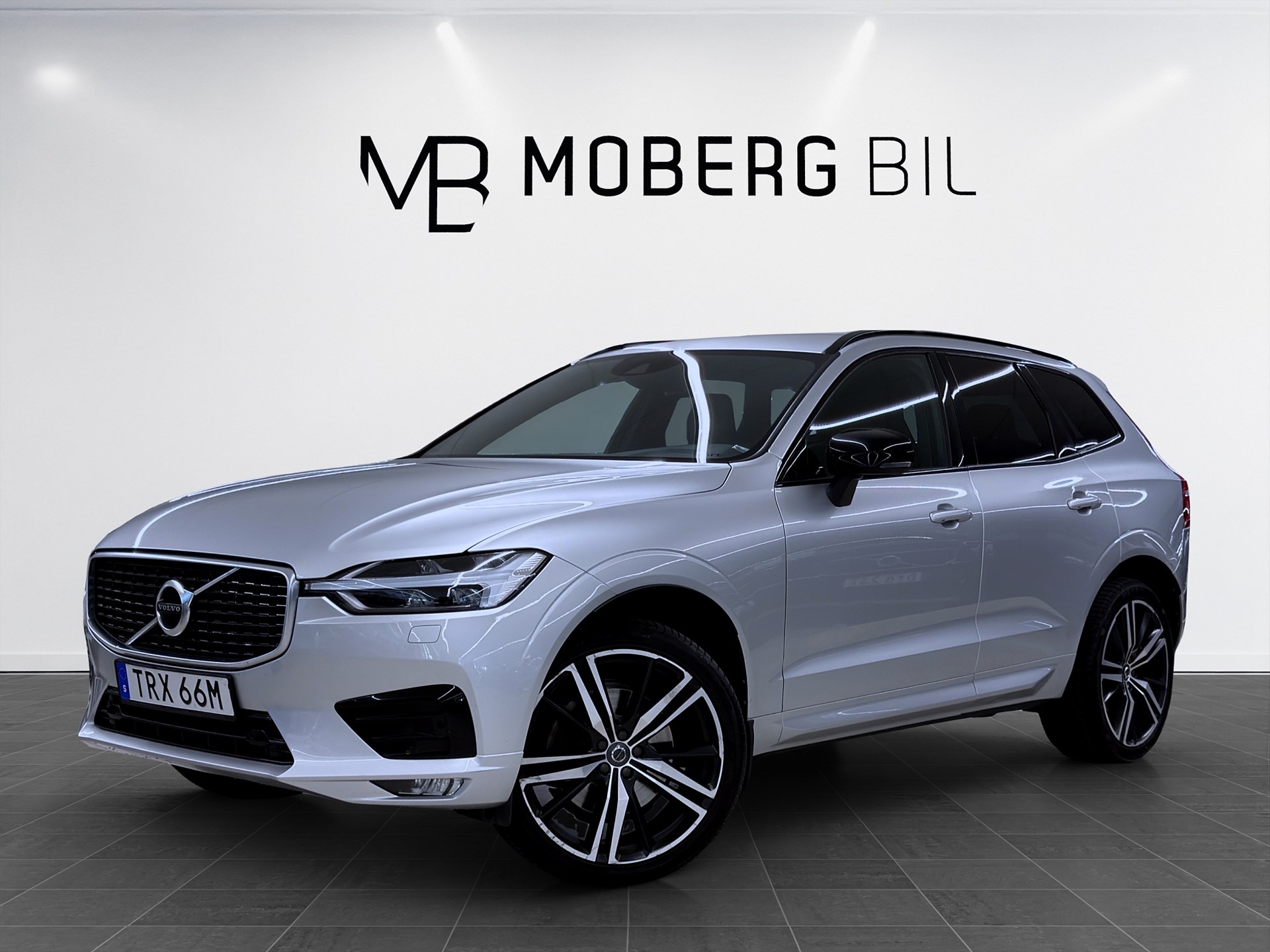 Volvo XC60 B4 AWD 197hk R-Design H/K Drag B-Kamera Läder