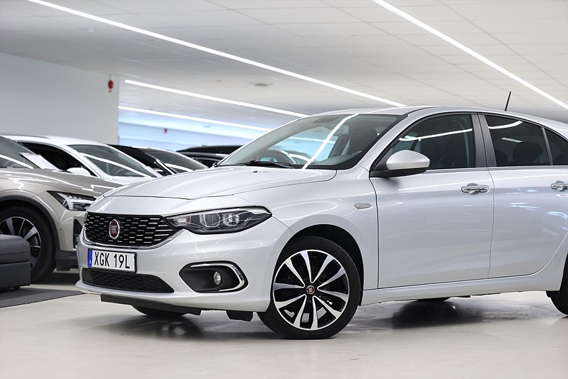 Fiat tipo 1.4 120hk Backkamera PDC Adaptiv fart Bluetooth